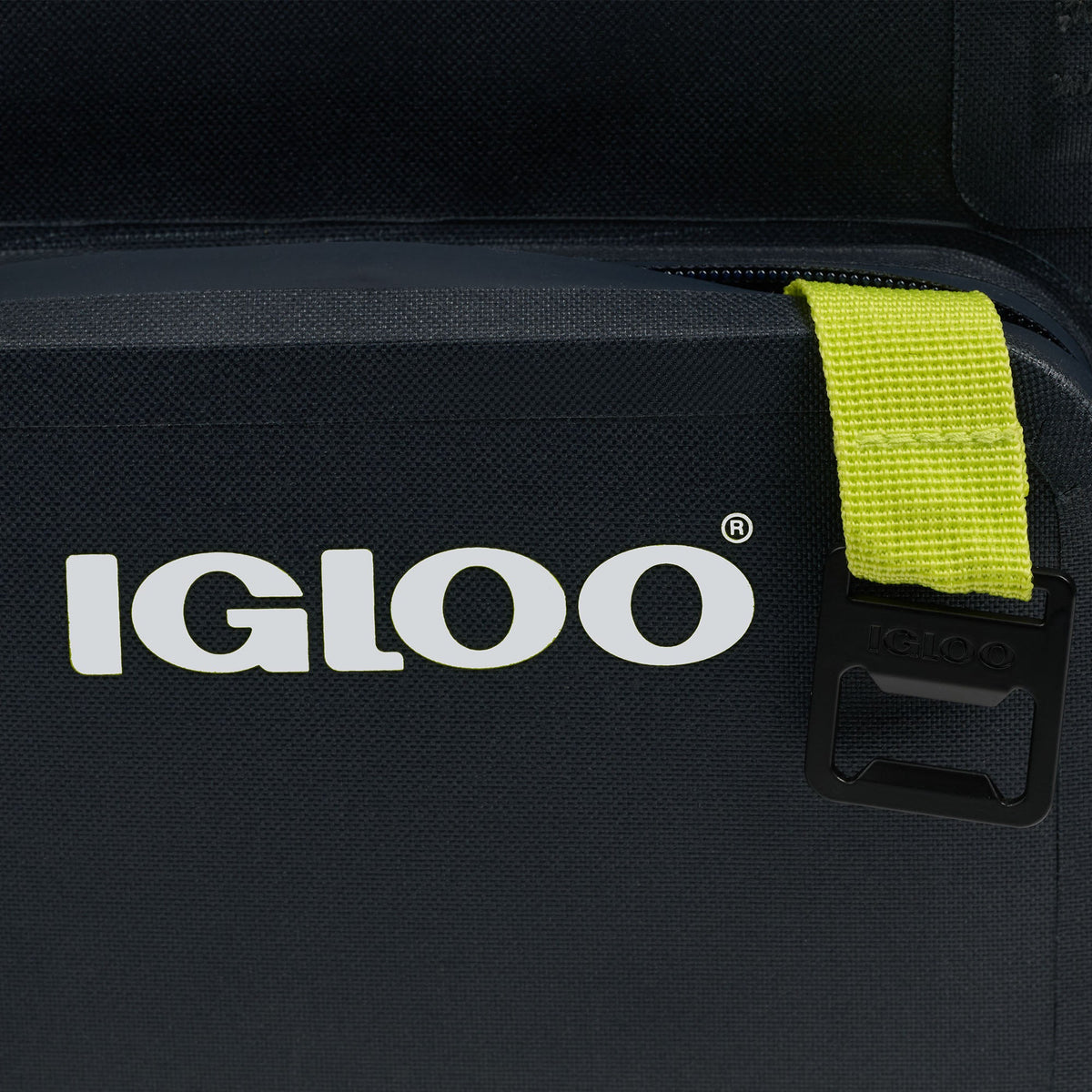 trailmate-18-can-cooler-bag-u4 00066772-BO.jpg