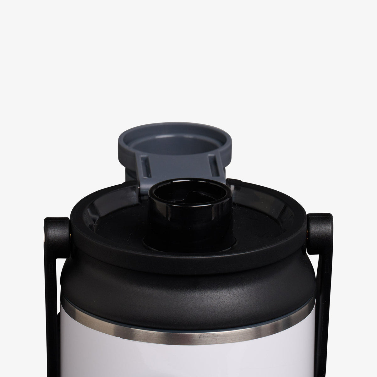 36-oz-twist-n-chug-bottle-g1 00071089-L1.jpg